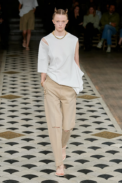 00034-undercover-spring-2023-ready-to-wear-credit-gorunway