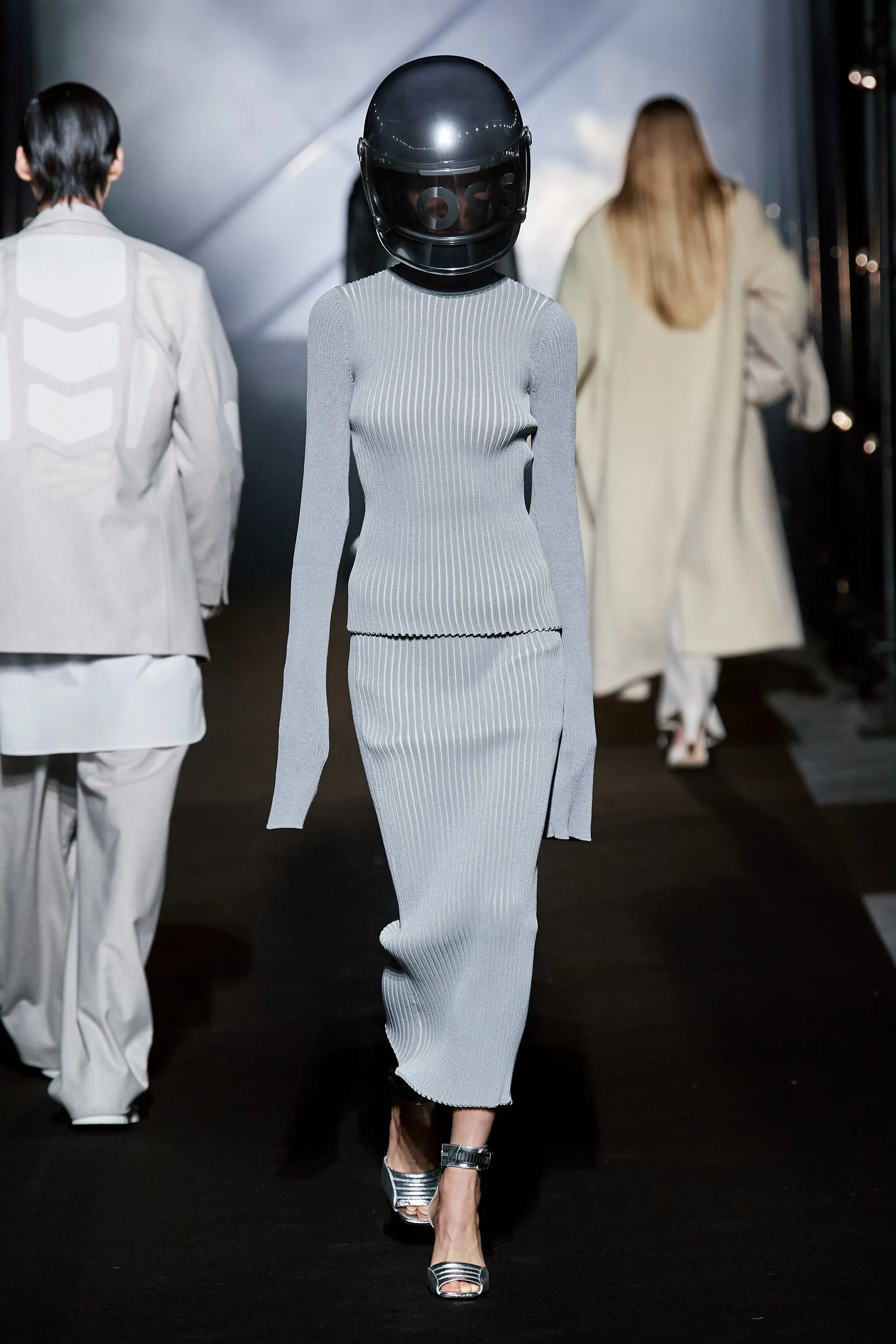 00035-boss-fall-2022-ready-to-wear-credit-gorunway