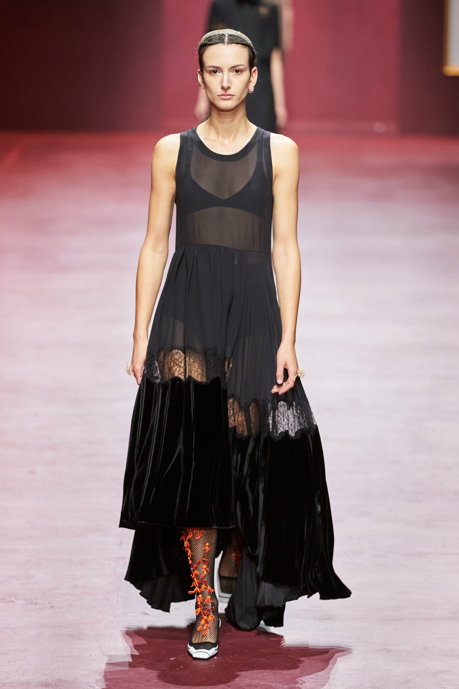 00035-christian-dior-fall-2022-ready-to-wear-paris-credit-gorunway-1.jpeg
