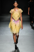 00035-christopher-kane-spring-2023-ready-to-wear-credit-gorunway