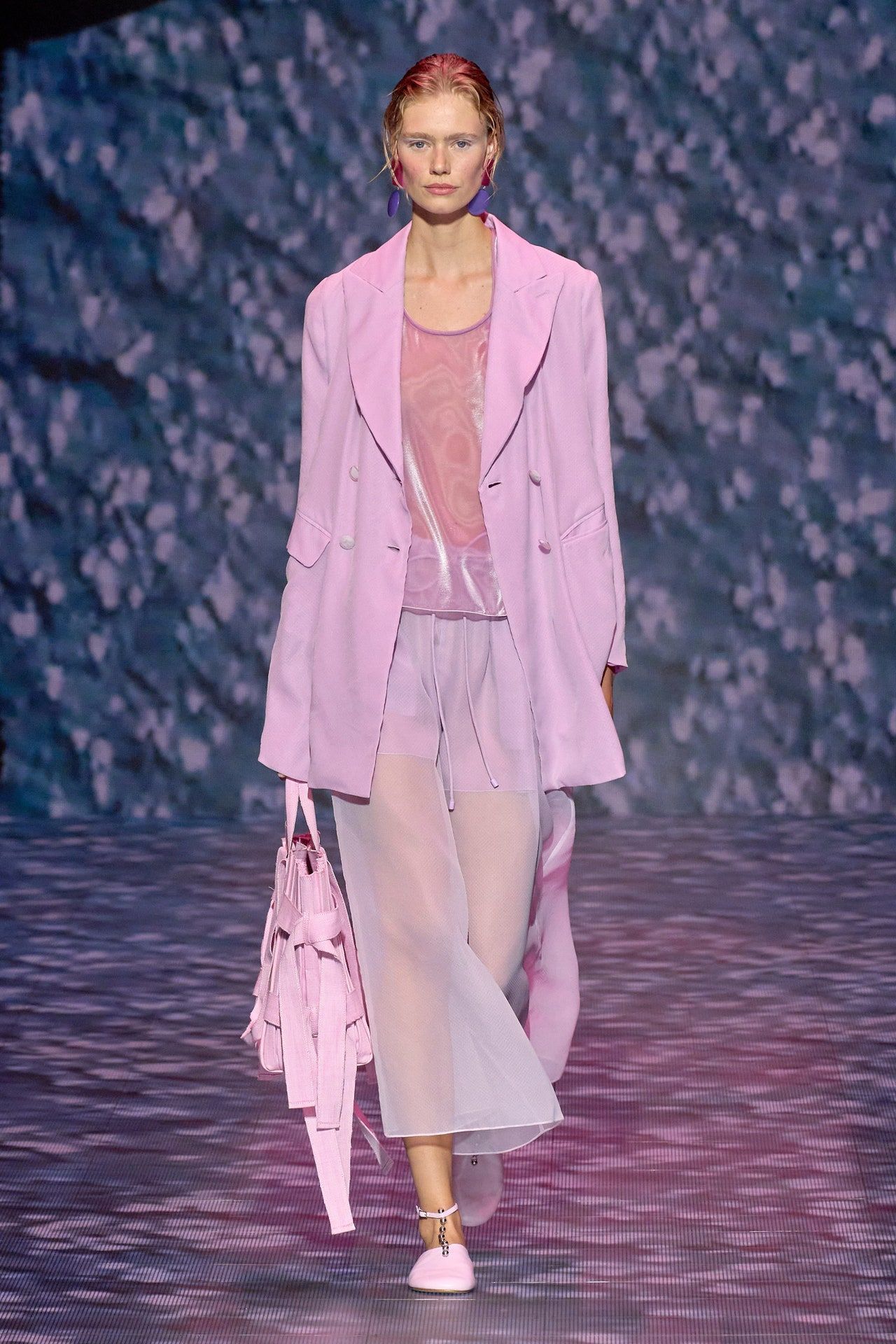 00036-emporio-armani-spring-2023-ready-to-wear-credit-gorunway