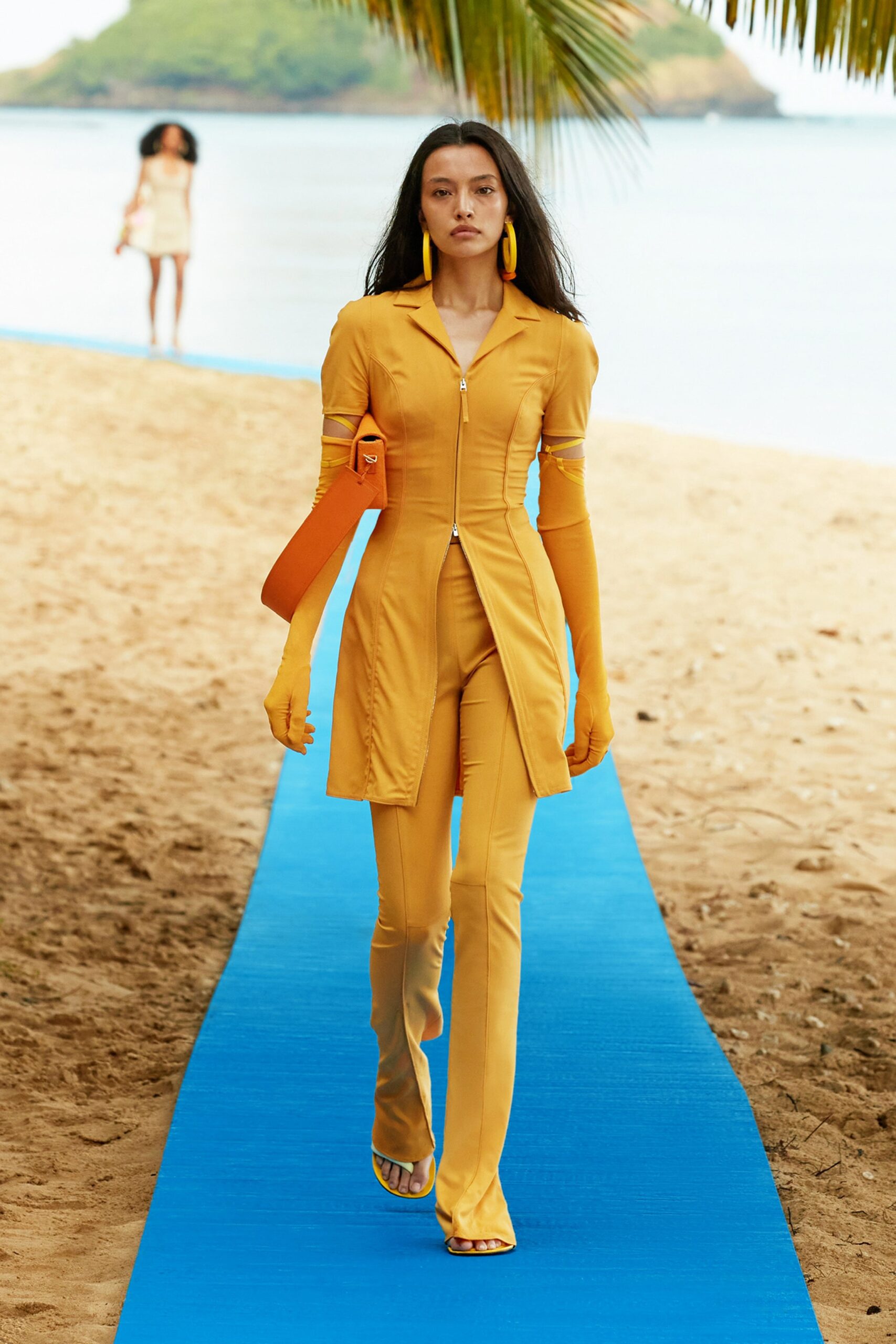 00036-jacquemus-spring-2022-ready-to-wear-credit-brand-1.jpg