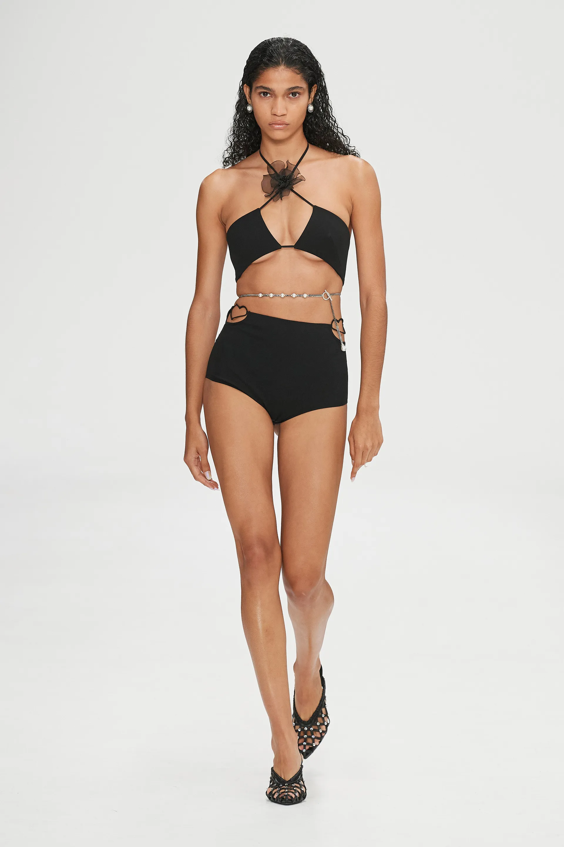 00036-nensi-dojaka-spring-2023-ready-to-wear-credit-gorunway