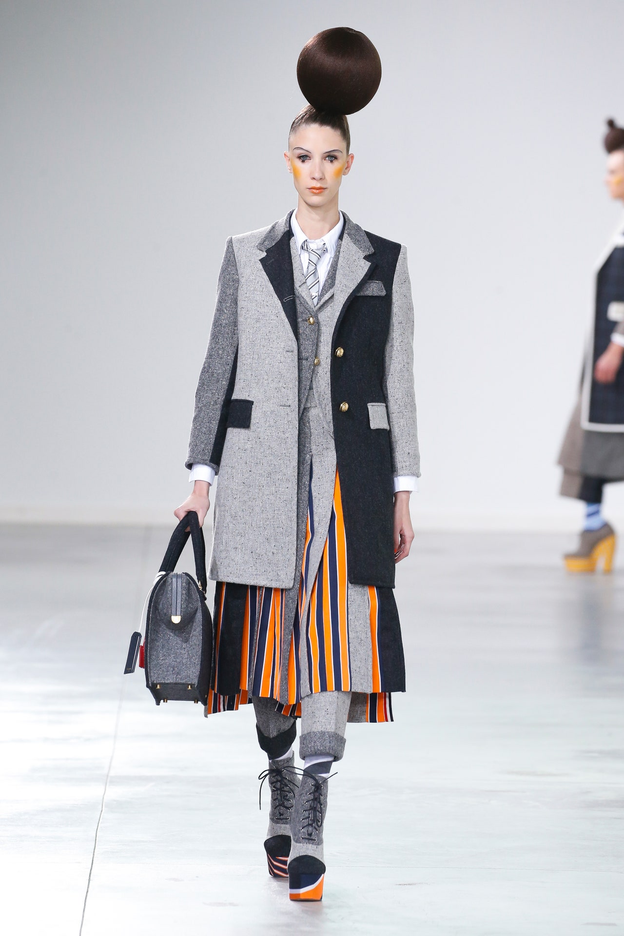 00036-thom-browne-fall-2022-credit-brand-1.jpeg