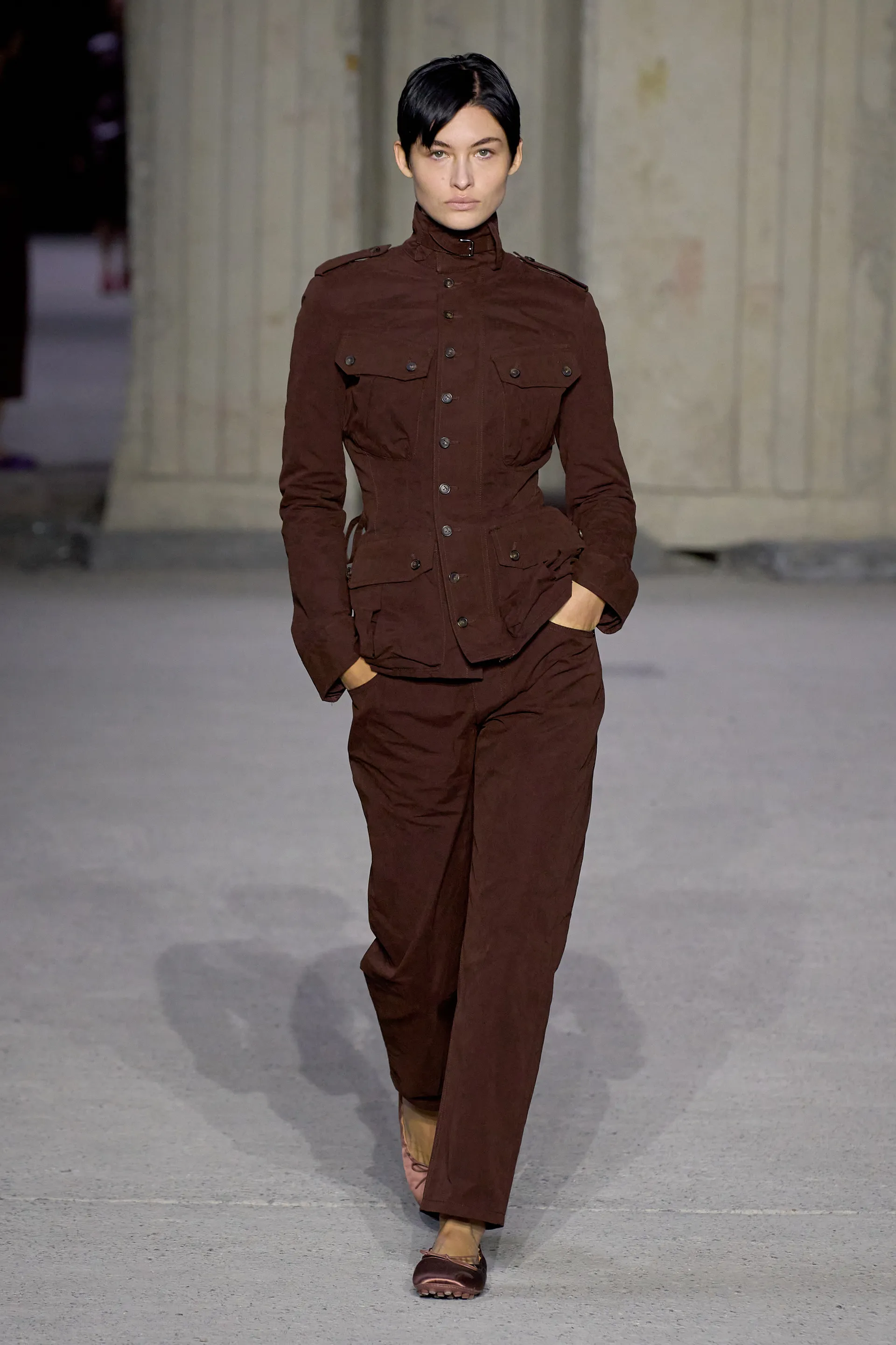 00036-tods-spring-2023-ready-to-wear-credit-gorunway