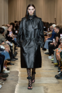 00037-burberry-spring-2023-ready-to-wear-credit-brand