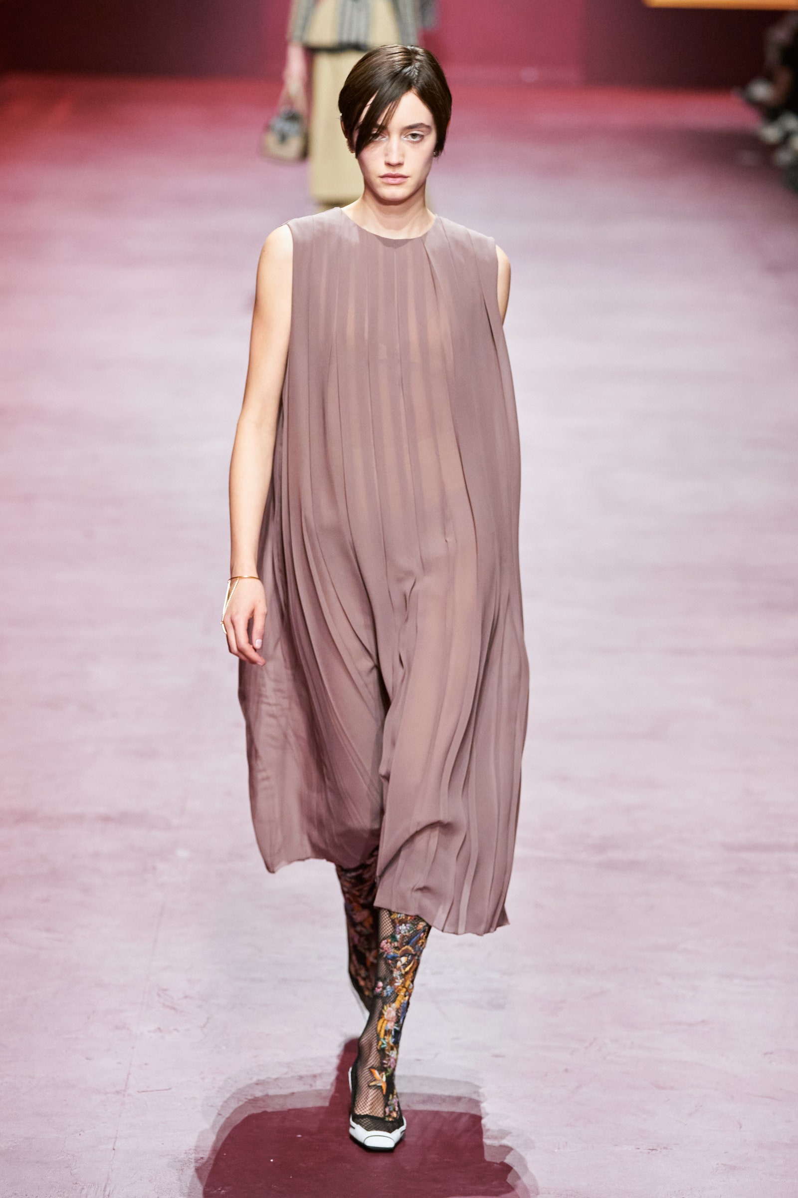 00037-christian-dior-fall-2022-ready-to-wear-paris-credit-gorunway-1.jpeg