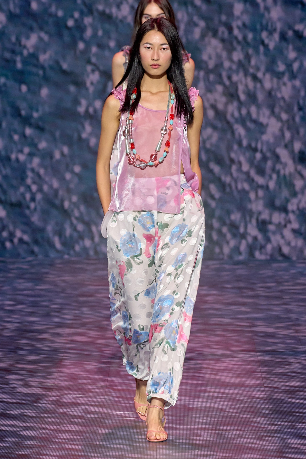 00037-emporio-armani-spring-2023-ready-to-wear-credit-gorunway