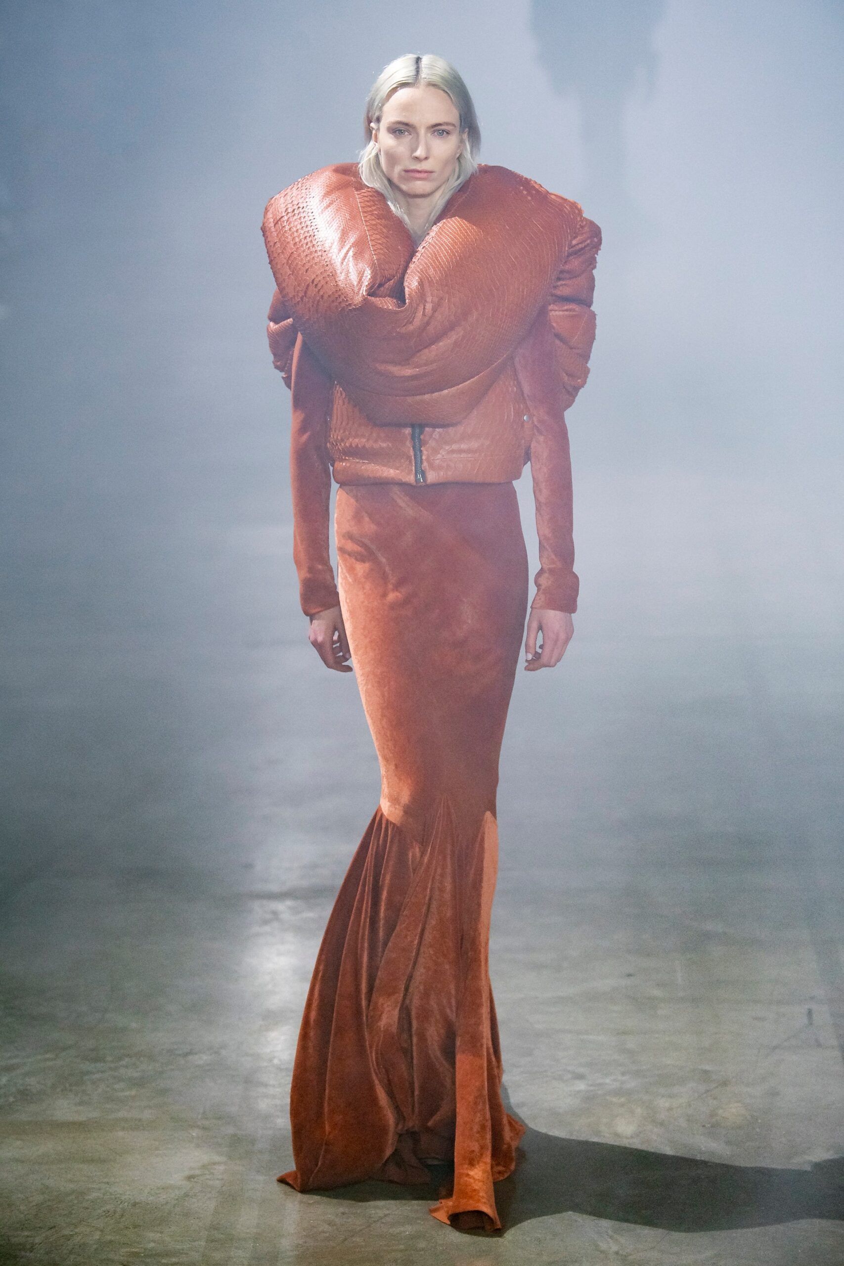 00037-rick-owens-fall-2022-ready-to-wear-paris-credit-gorunway-3.jpg