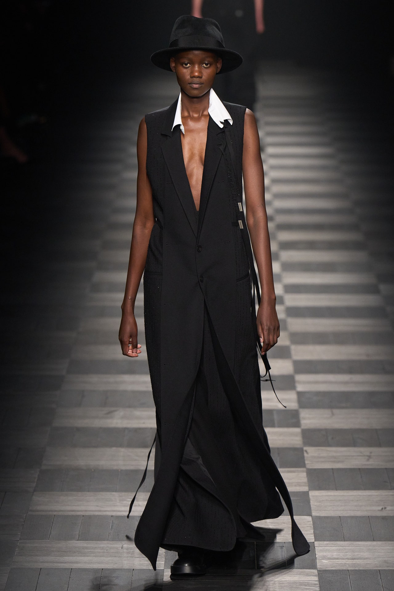 00038-ann-demeulemeester-fall-2022-ready-to-wear-paris-credit-filippo-fior-gorunway-1.jpeg