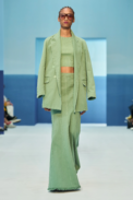 00038-max-mara-spring-2023-ready-to-wear-credit-gorunway