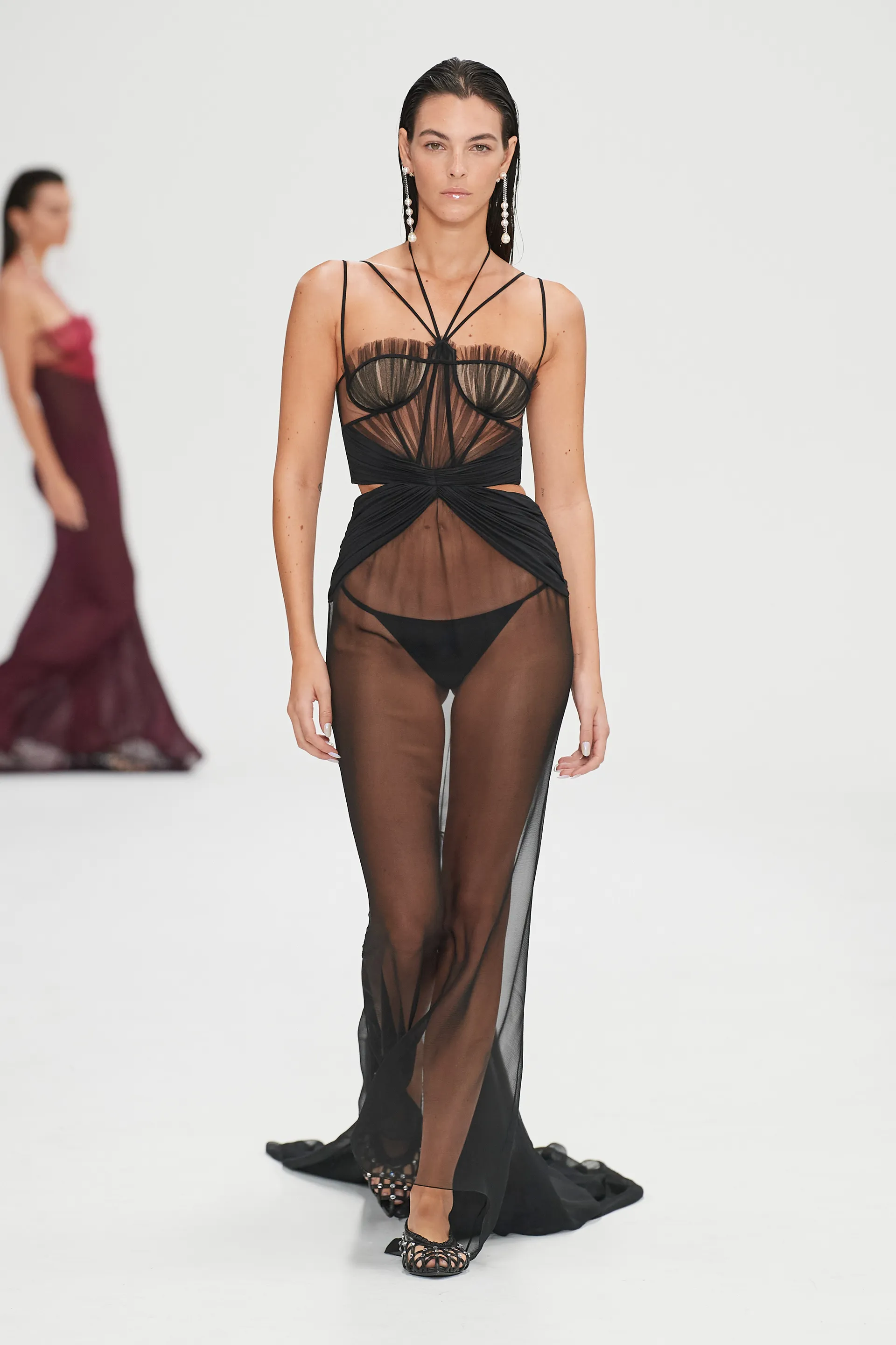 00039-nensi-dojaka-spring-2023-ready-to-wear-credit-gorunway