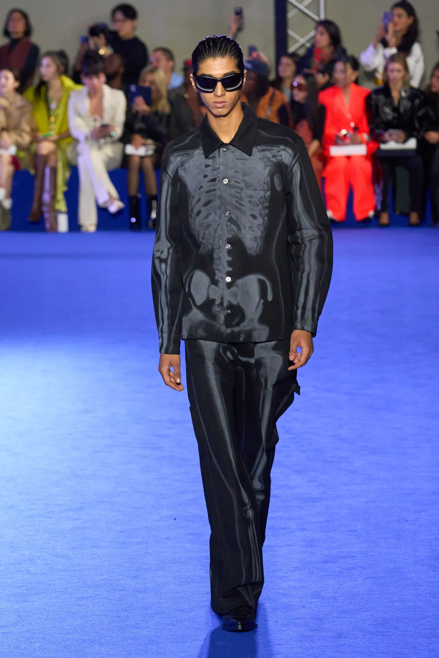 00039-off-white-spring-2023-ready-to-wear-credit-gorunway
