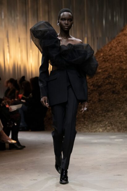 00040-alexander-mcqueen-fall-2022-ready-to-wear-credit-brand-1.jpeg
