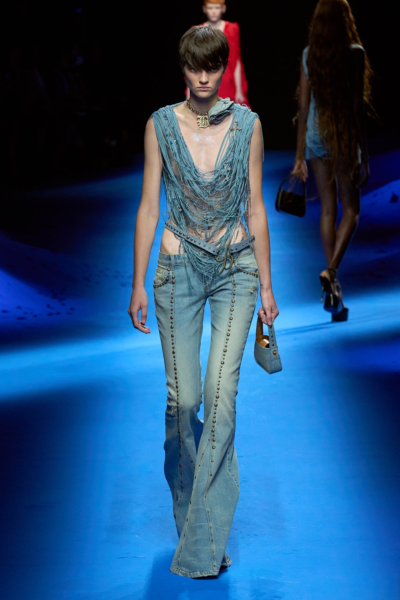 00040-blumarine-spring-2023-ready-to-wear-credit-gorunway