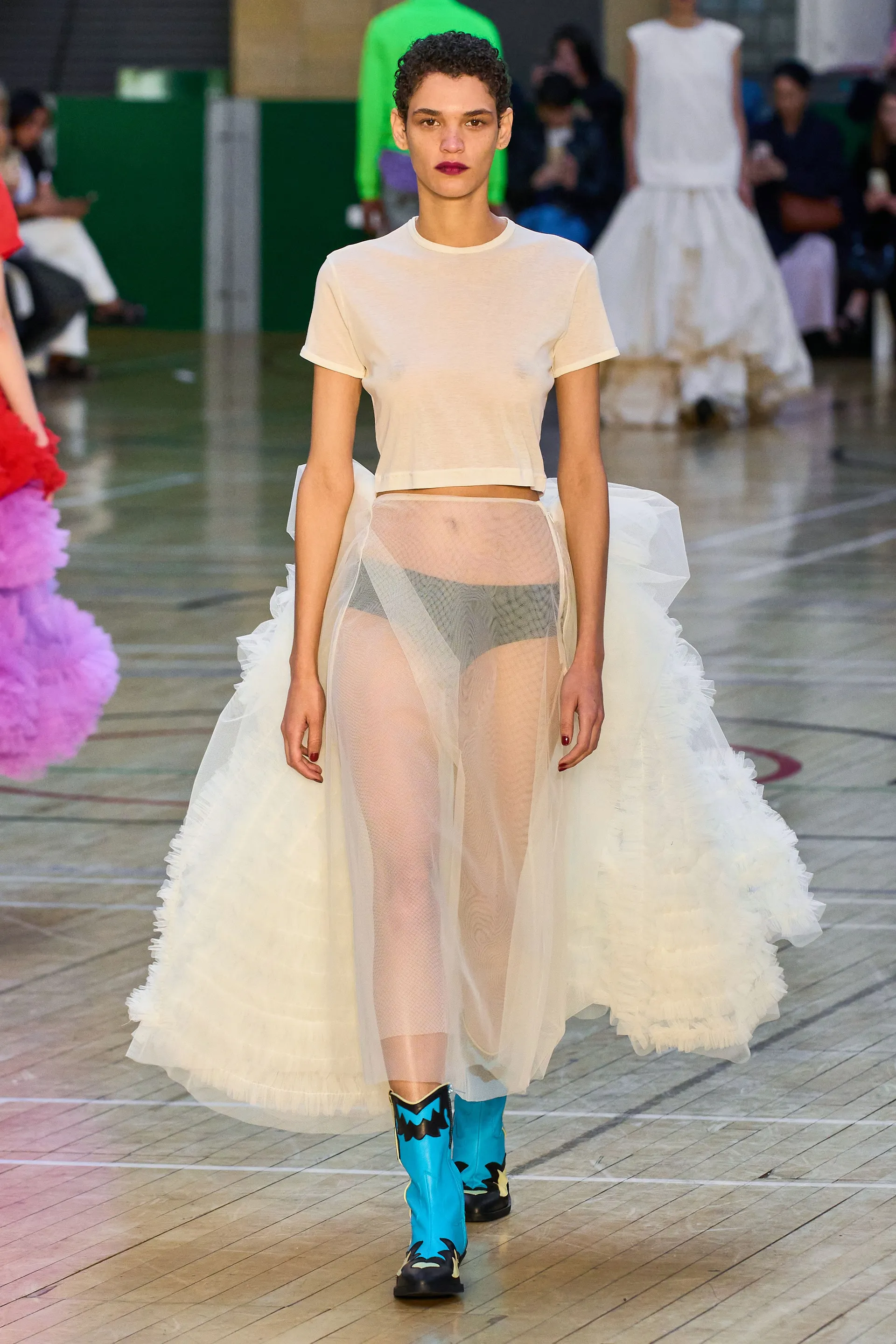 00040-molly-goddard-spring-2023-ready-to-wear-credit-gorunway