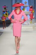 00041-moschino-spring-2023-ready-to-wear-credit-gorunway