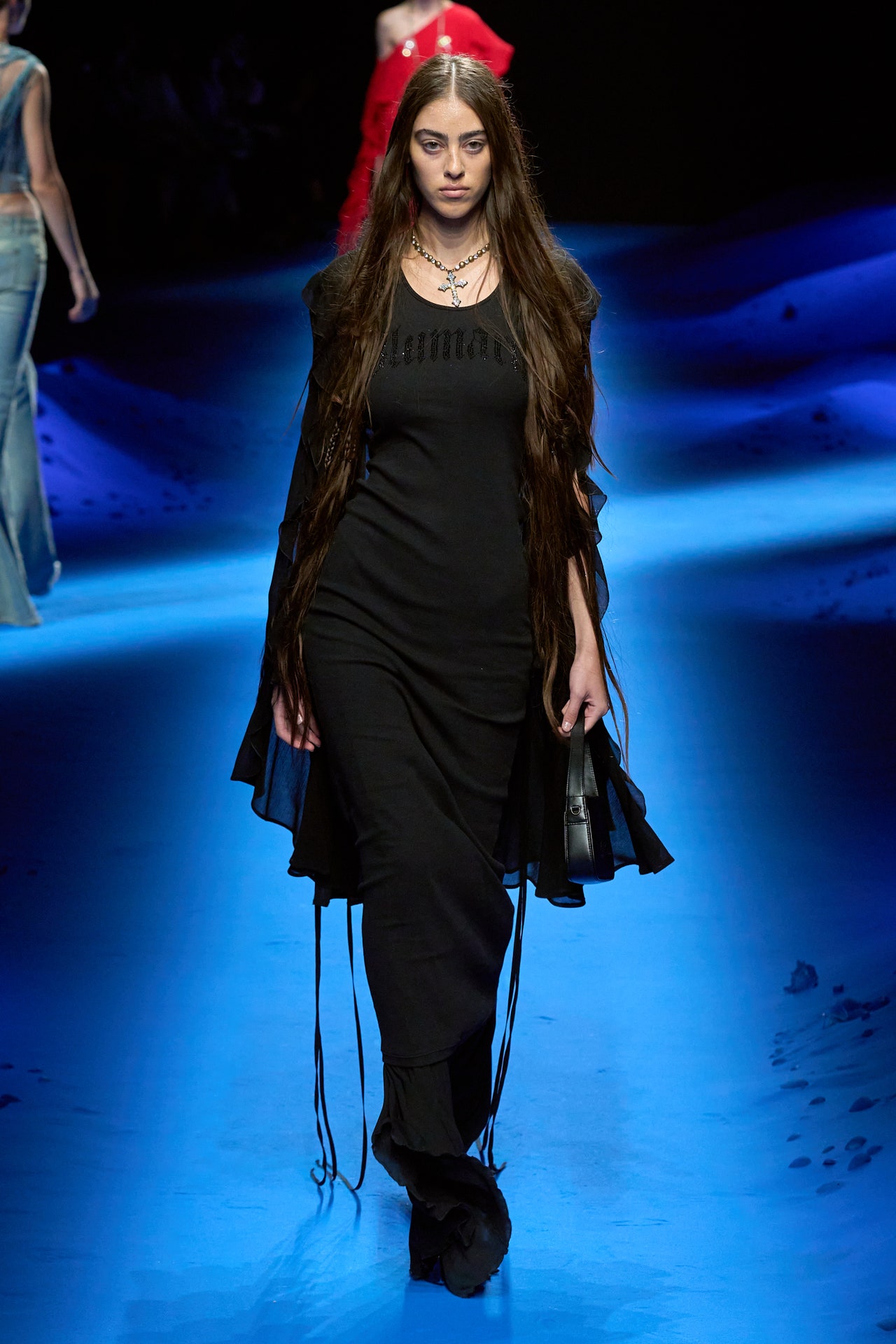 00042-blumarine-spring-2023-ready-to-wear-credit-gorunway