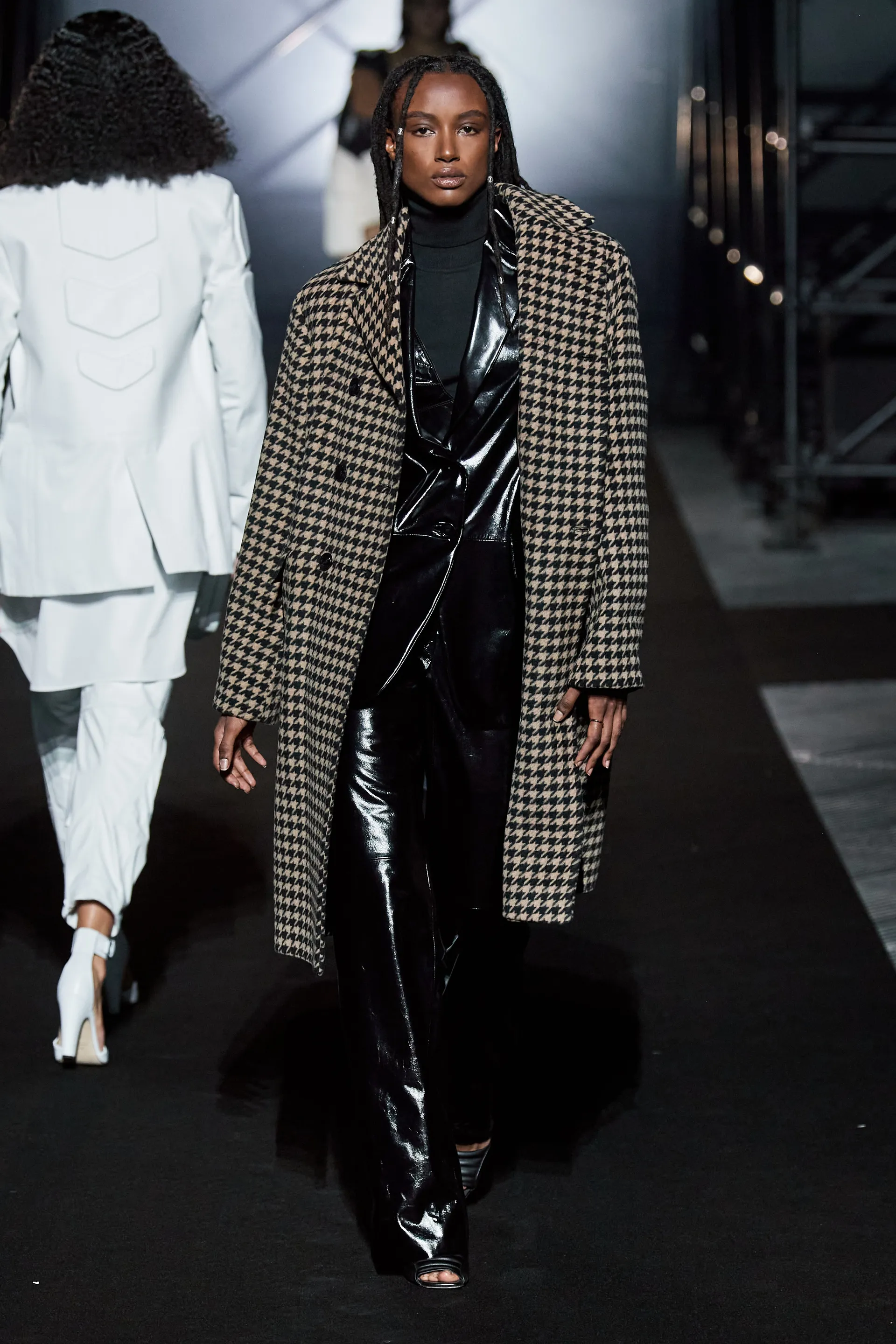 00042-boss-fall-2022-ready-to-wear-credit-gorunway