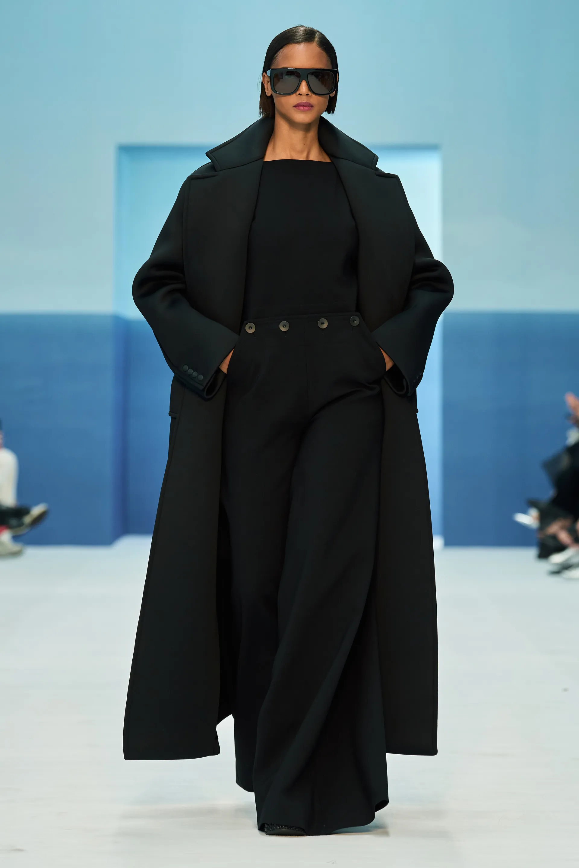 00042-max-mara-spring-2023-ready-to-wear-credit-gorunway