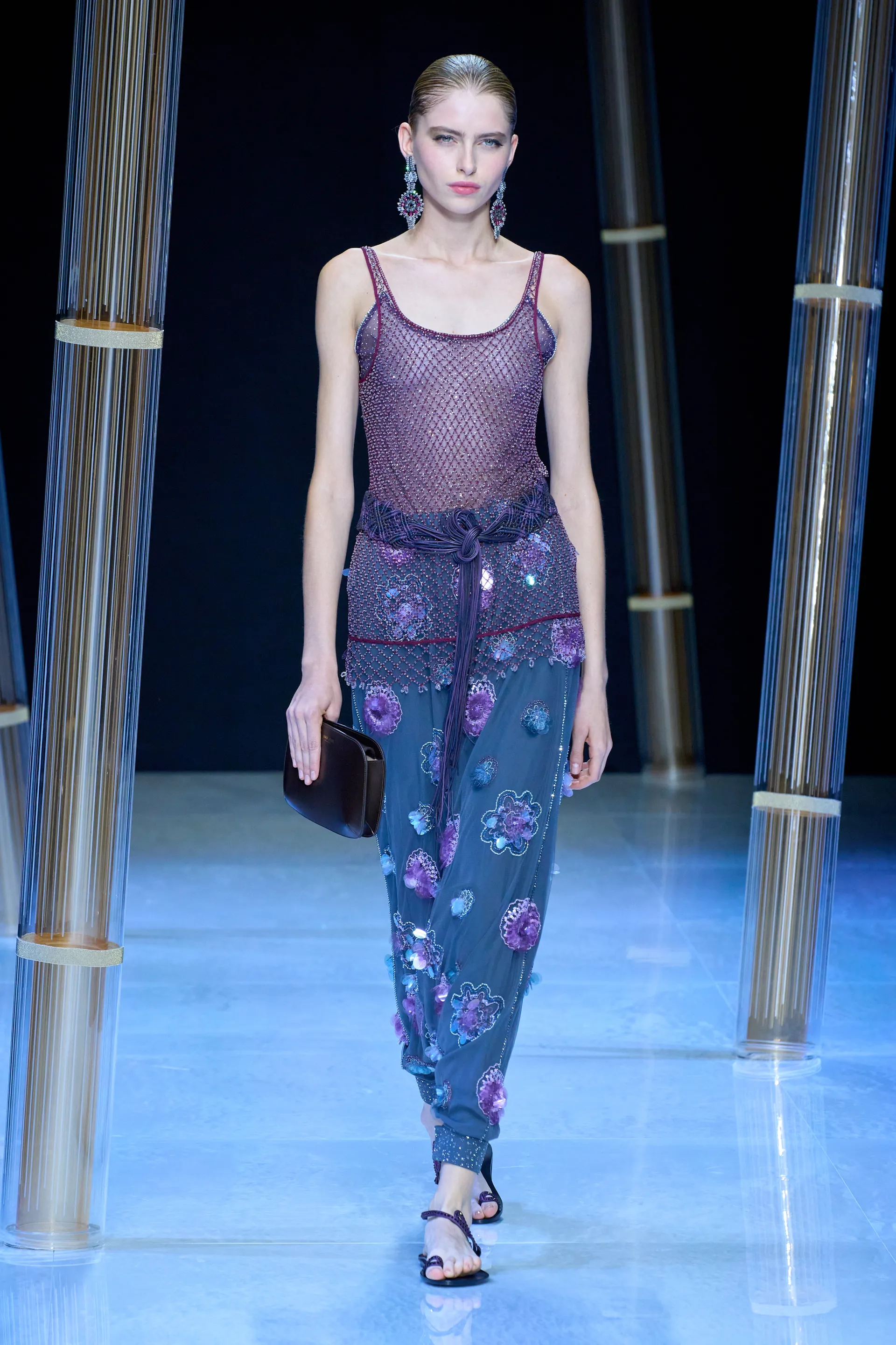 00043-giorgio-armani-spring-2023-ready-to-wear-credit-gorunway