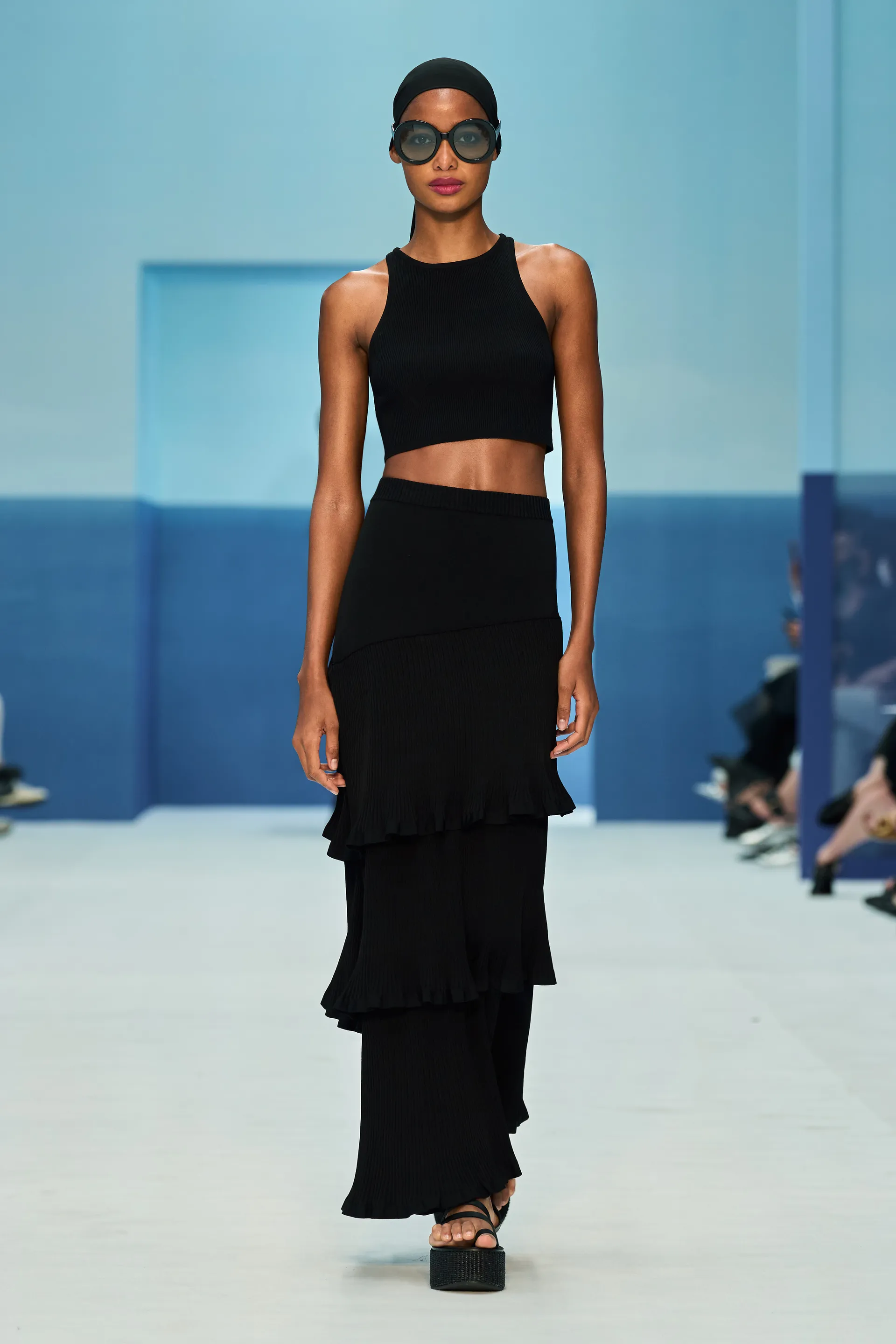 00043-max-mara-spring-2023-ready-to-wear-credit-gorunway