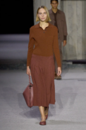 00043-tods-spring-2023-ready-to-wear-credit-gorunway