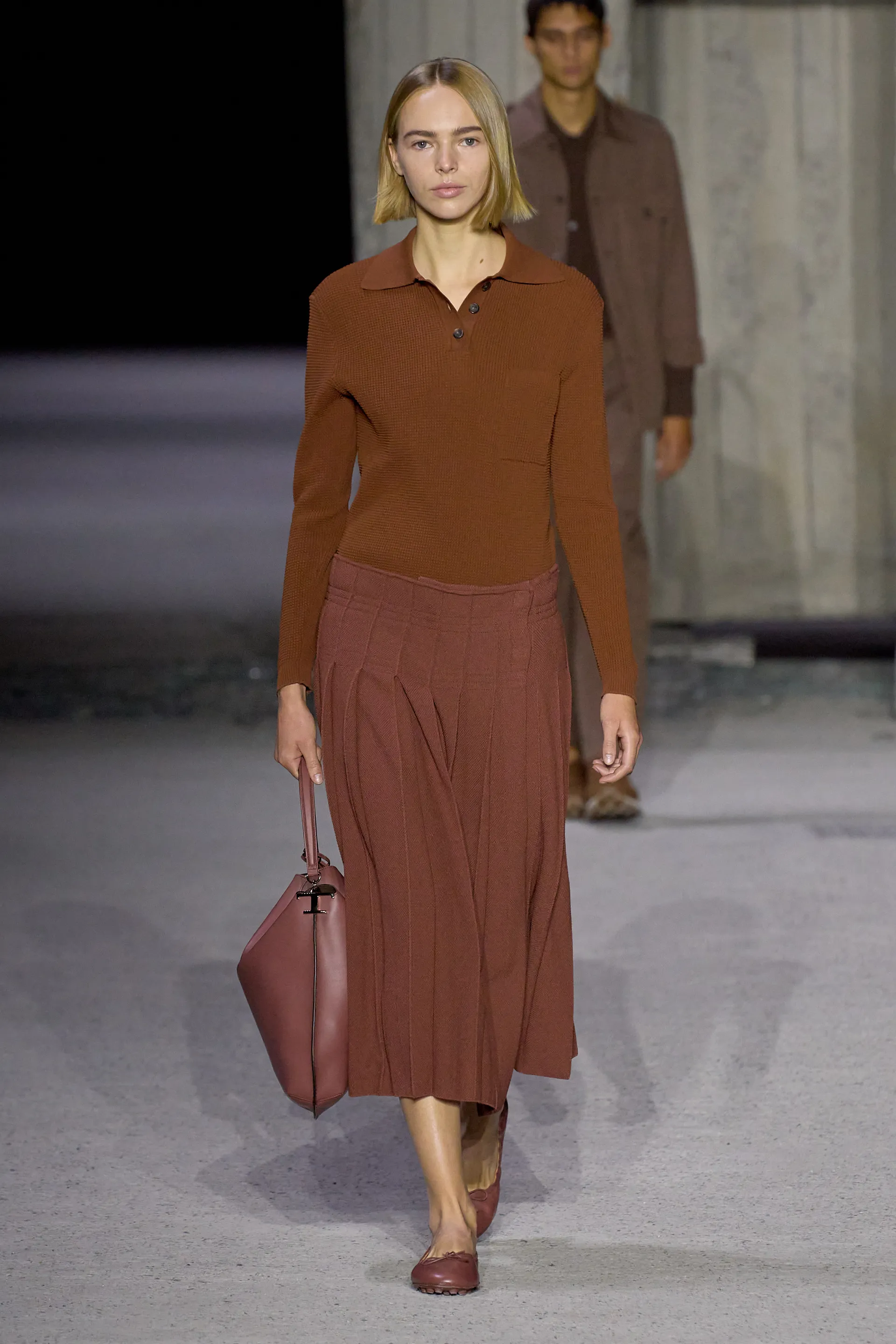00043-tods-spring-2023-ready-to-wear-credit-gorunway