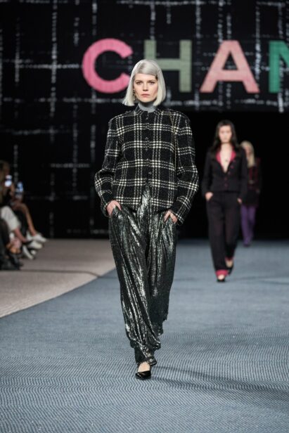 00044-chanel-fall-2022-ready-to-wear-paris-credit-gorunway-1.jpeg