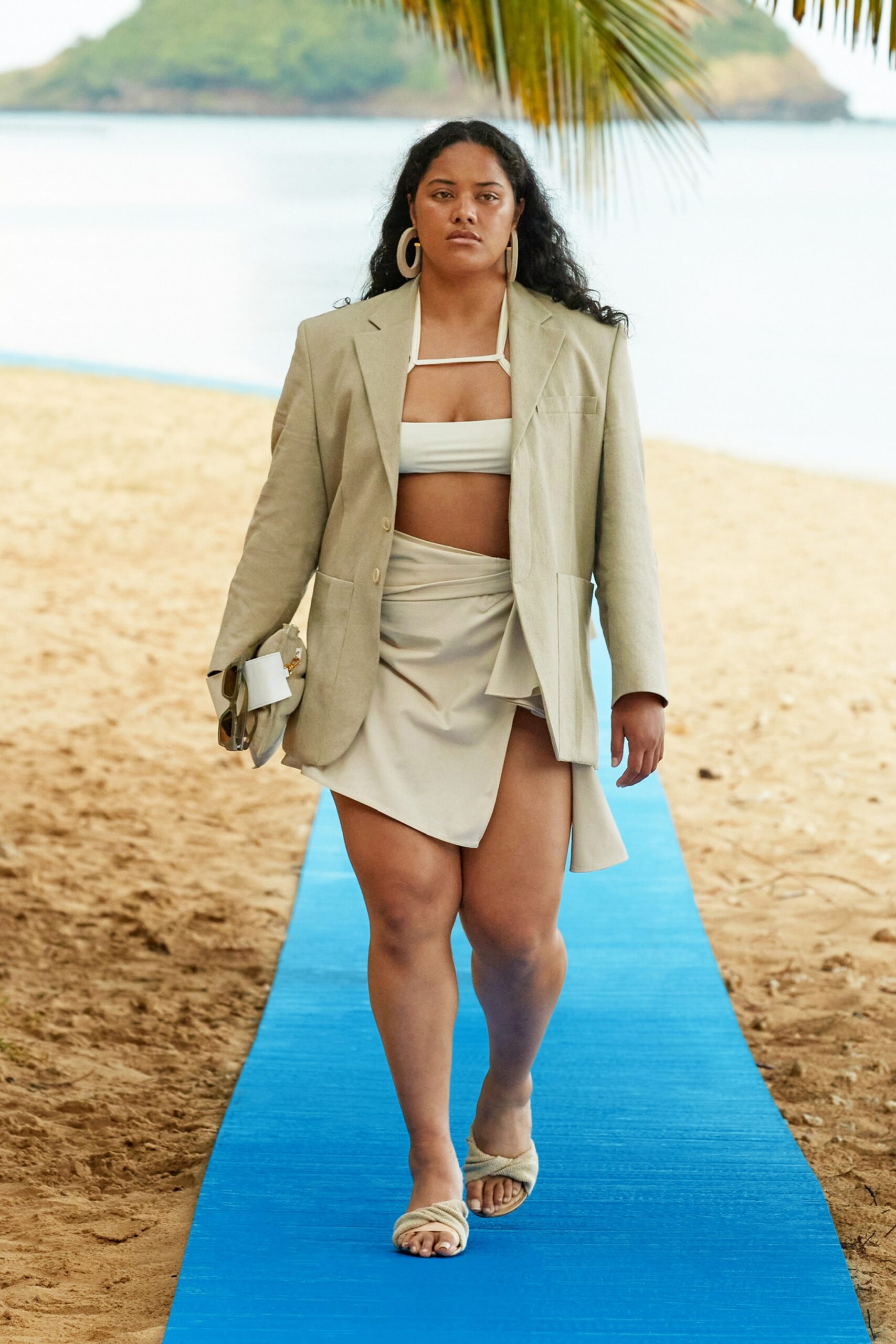 00044-jacquemus-spring-2022-ready-to-wear-credit-brand-1.jpg