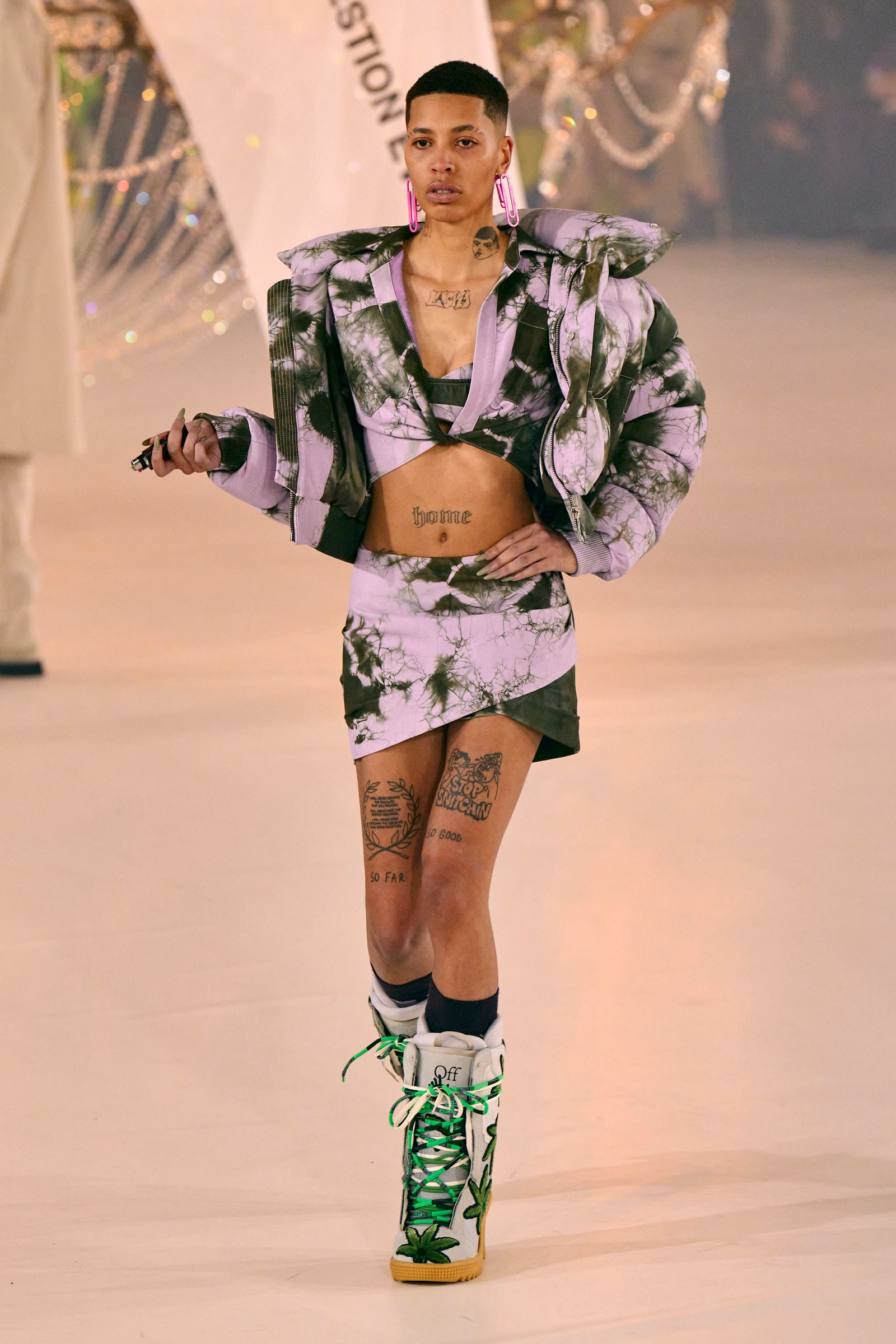 00044-off-white-fall-2022-ready-to-wear-paris-credit-gorunway-1.jpeg