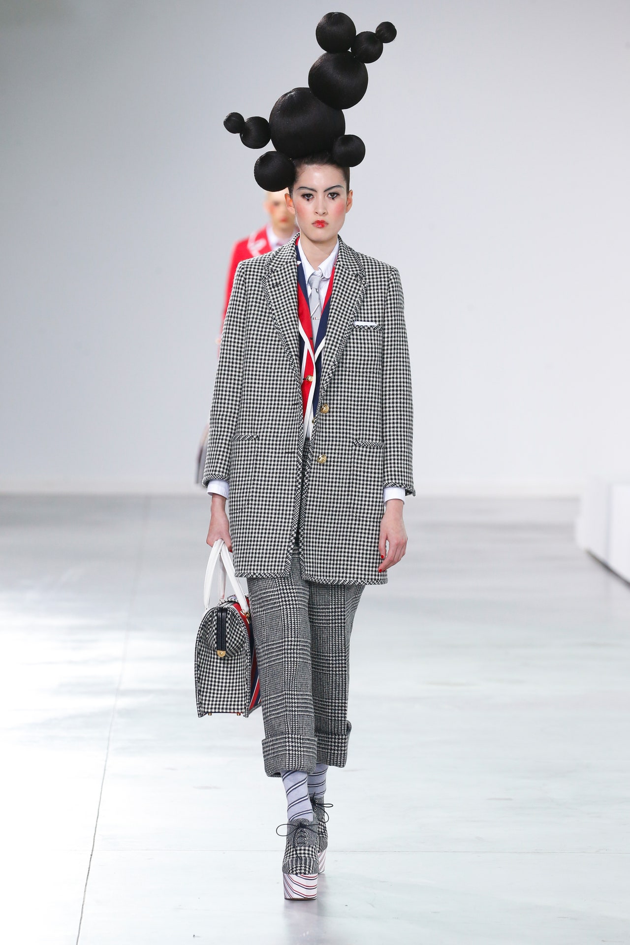 00044-thom-browne-fall-2022-credit-brand-1.jpeg