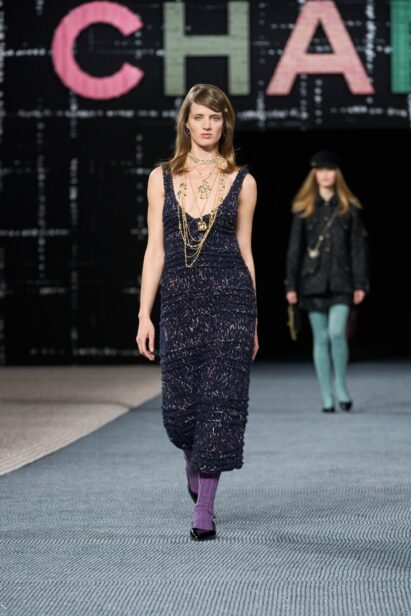 00047-chanel-fall-2022-ready-to-wear-paris-credit-gorunway-1.jpeg