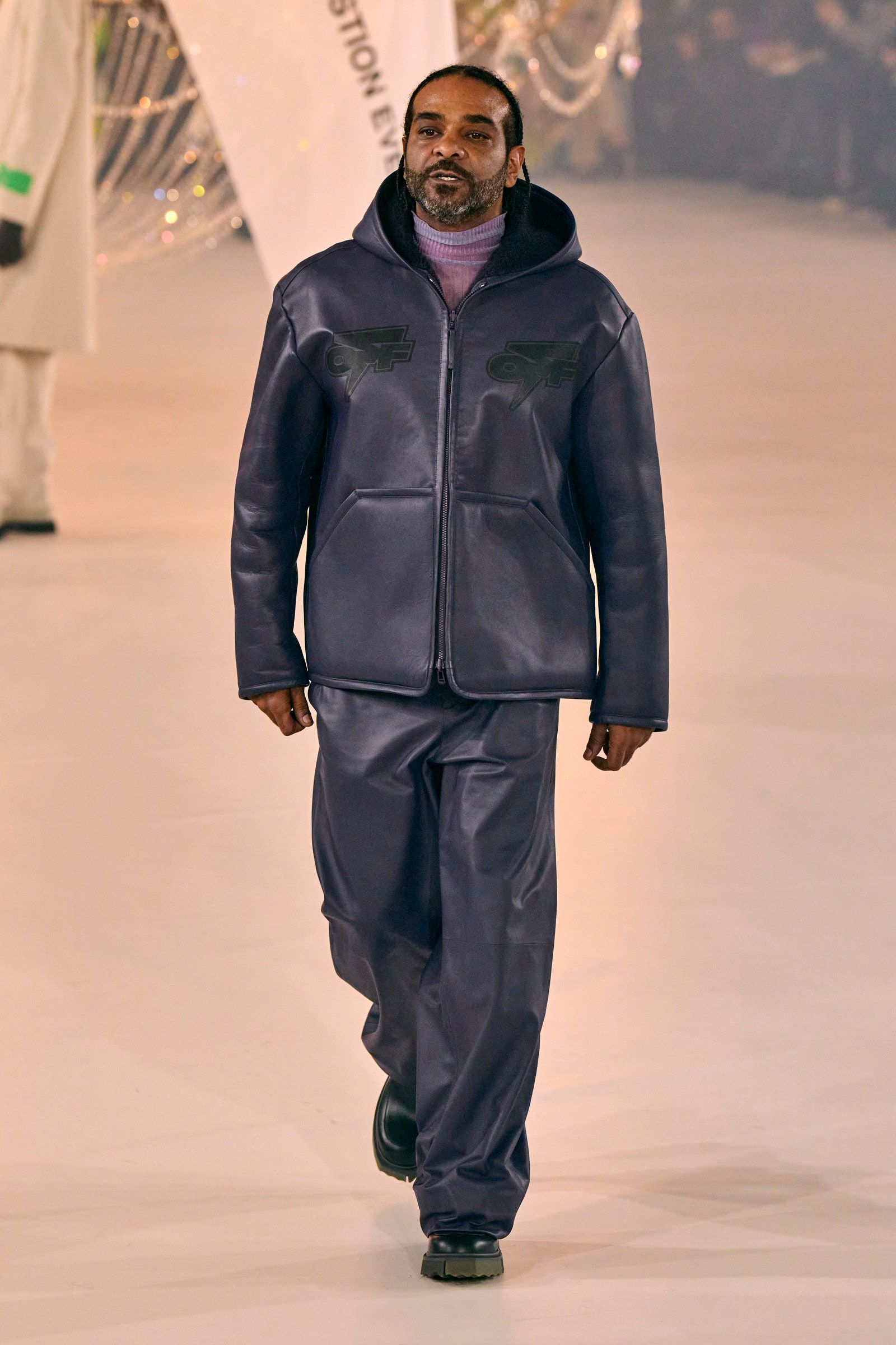 00049-off-white-fall-2022-ready-to-wear-paris-credit-gorunway-1.jpeg