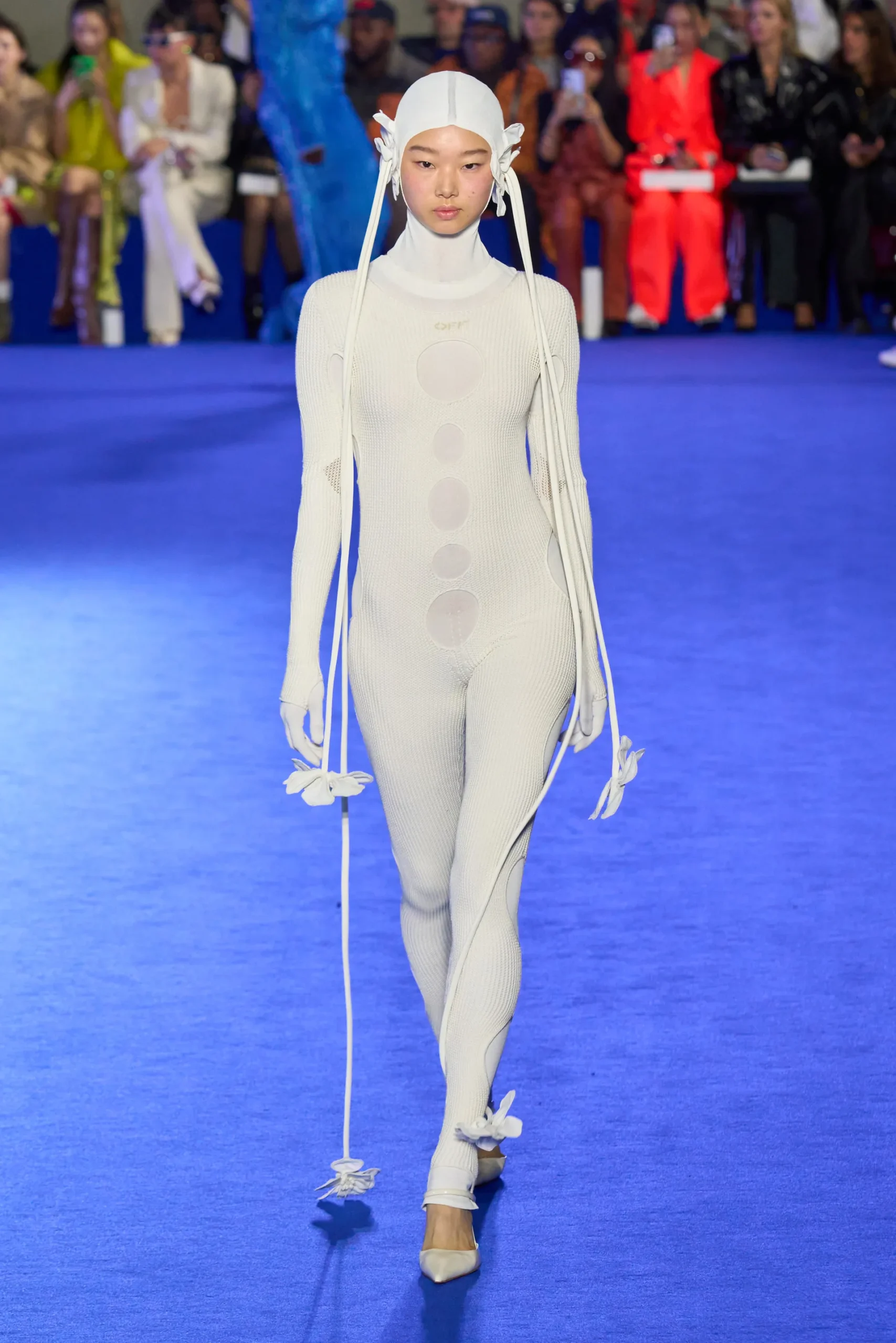 00050-off-white-spring-2023-ready-to-wear-credit-gorunway