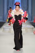 00051-moschino-spring-2023-ready-to-wear-credit-gorunway
