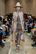 00052-burberry-spring-2023-ready-to-wear-credit-brand