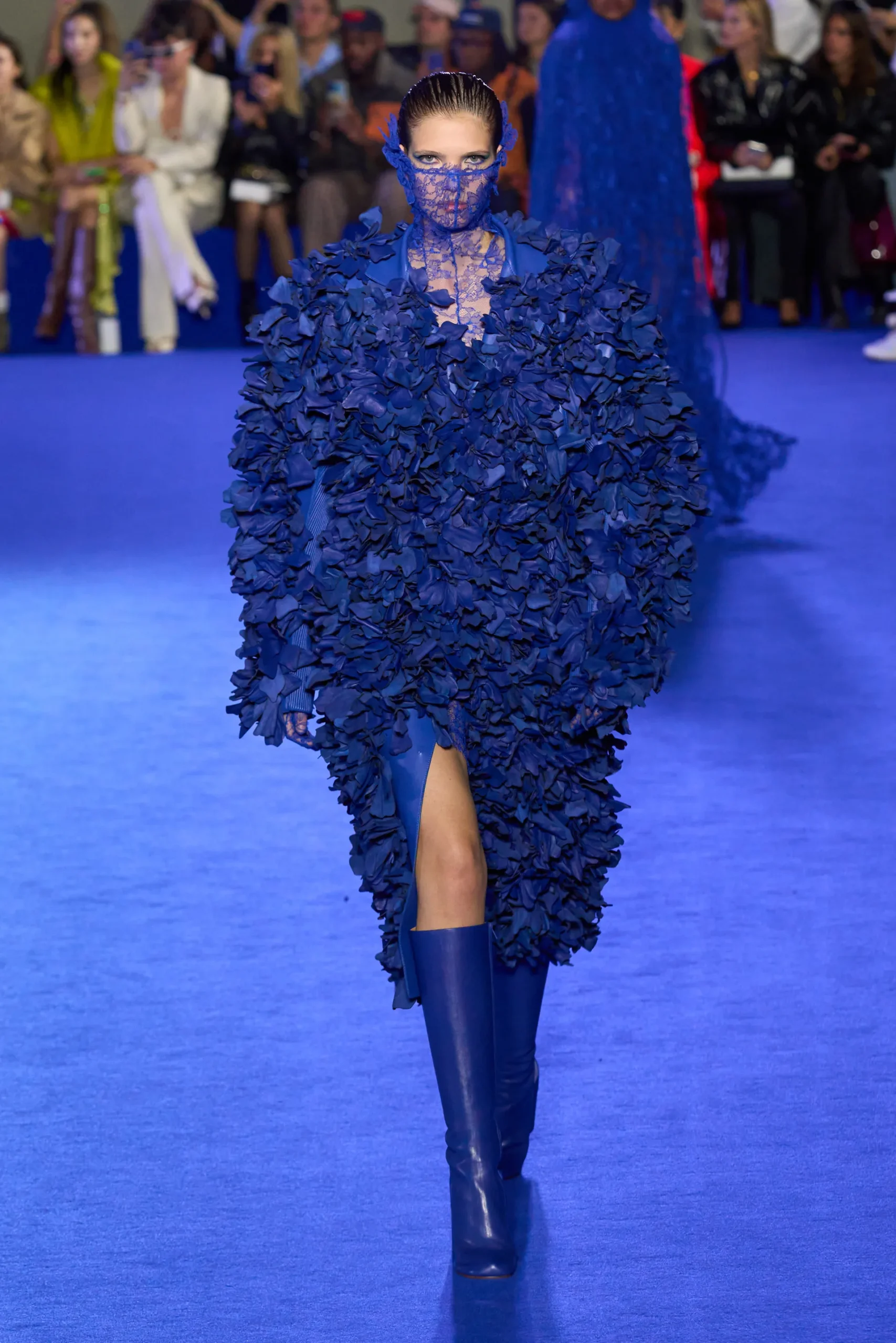 00053-off-white-spring-2023-ready-to-wear-credit-gorunway