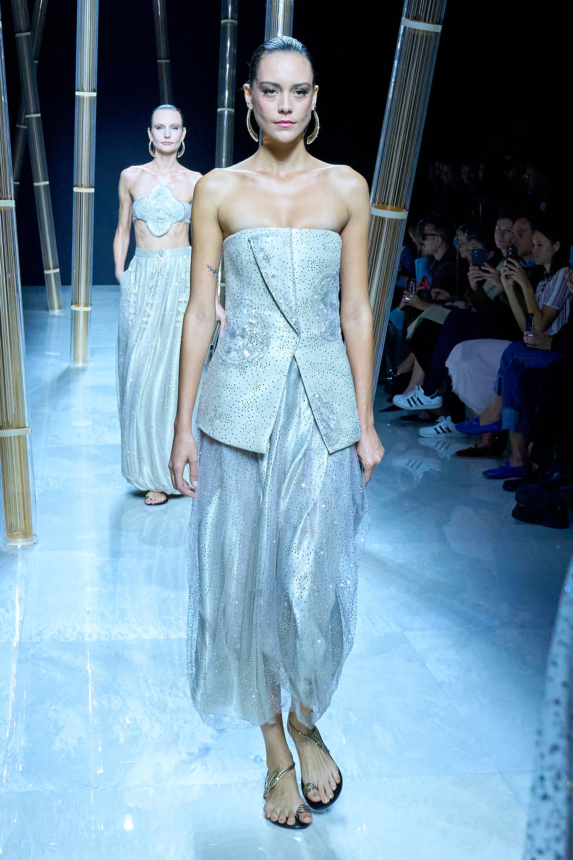 00055-giorgio-armani-spring-2023-ready-to-wear-credit-gorunway