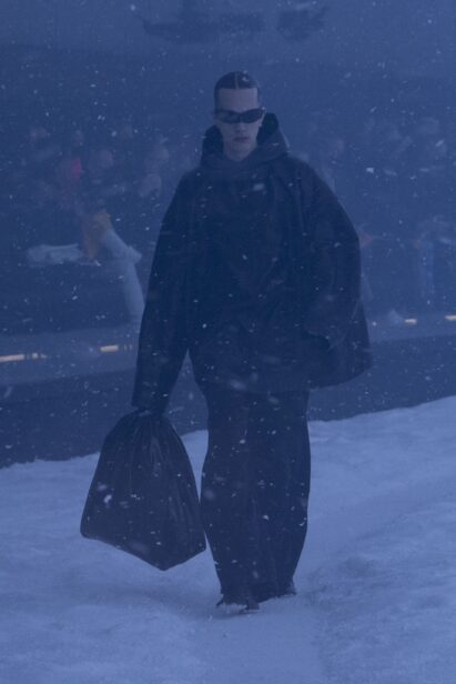 00056-balenciaga-fall-2022-ready-to-wear-paris-credit-brand-1.jpg