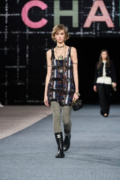 00056-chanel-fall-2022-ready-to-wear-paris-credit-gorunway-1.jpeg