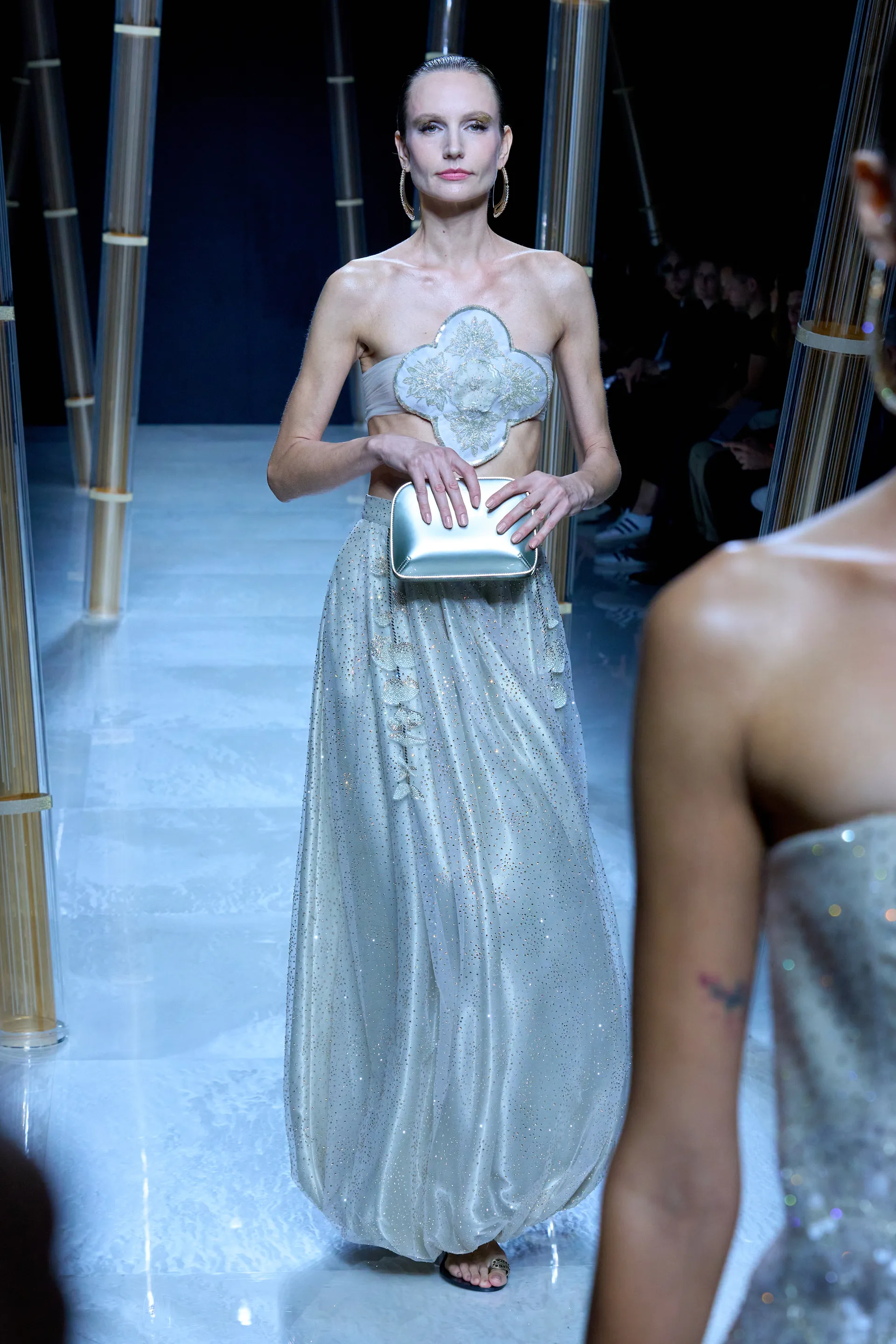 00056-giorgio-armani-spring-2023-ready-to-wear-credit-gorunway