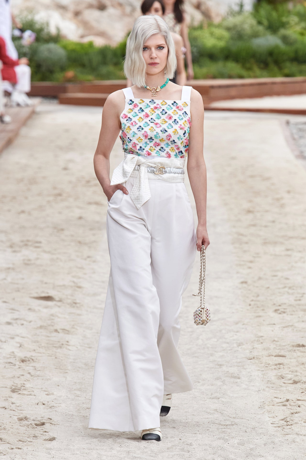 00057-chanel-resort-2023-monaco-credit-gorunway-1.jpeg