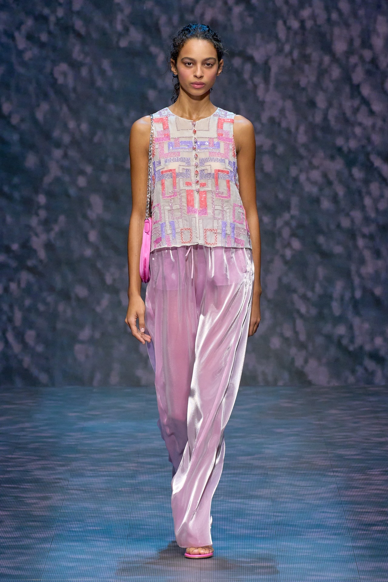 00058-emporio-armani-spring-2023-ready-to-wear-credit-gorunway