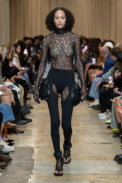 00059-burberry-spring-2023-ready-to-wear-credit-brand