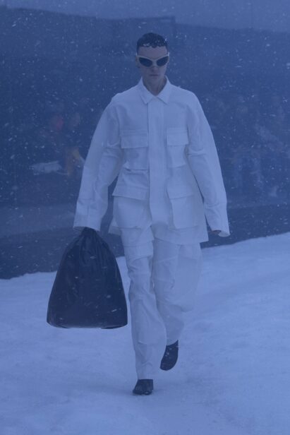 00062-balenciaga-fall-2022-ready-to-wear-paris-credit-brand-1.jpg