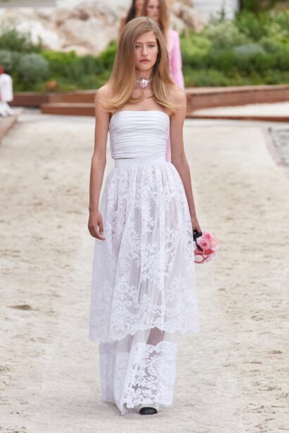 00062-chanel-resort-2023-monaco-credit-gorunway-1.jpeg
