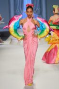00062-moschino-spring-2023-ready-to-wear-credit-gorunway