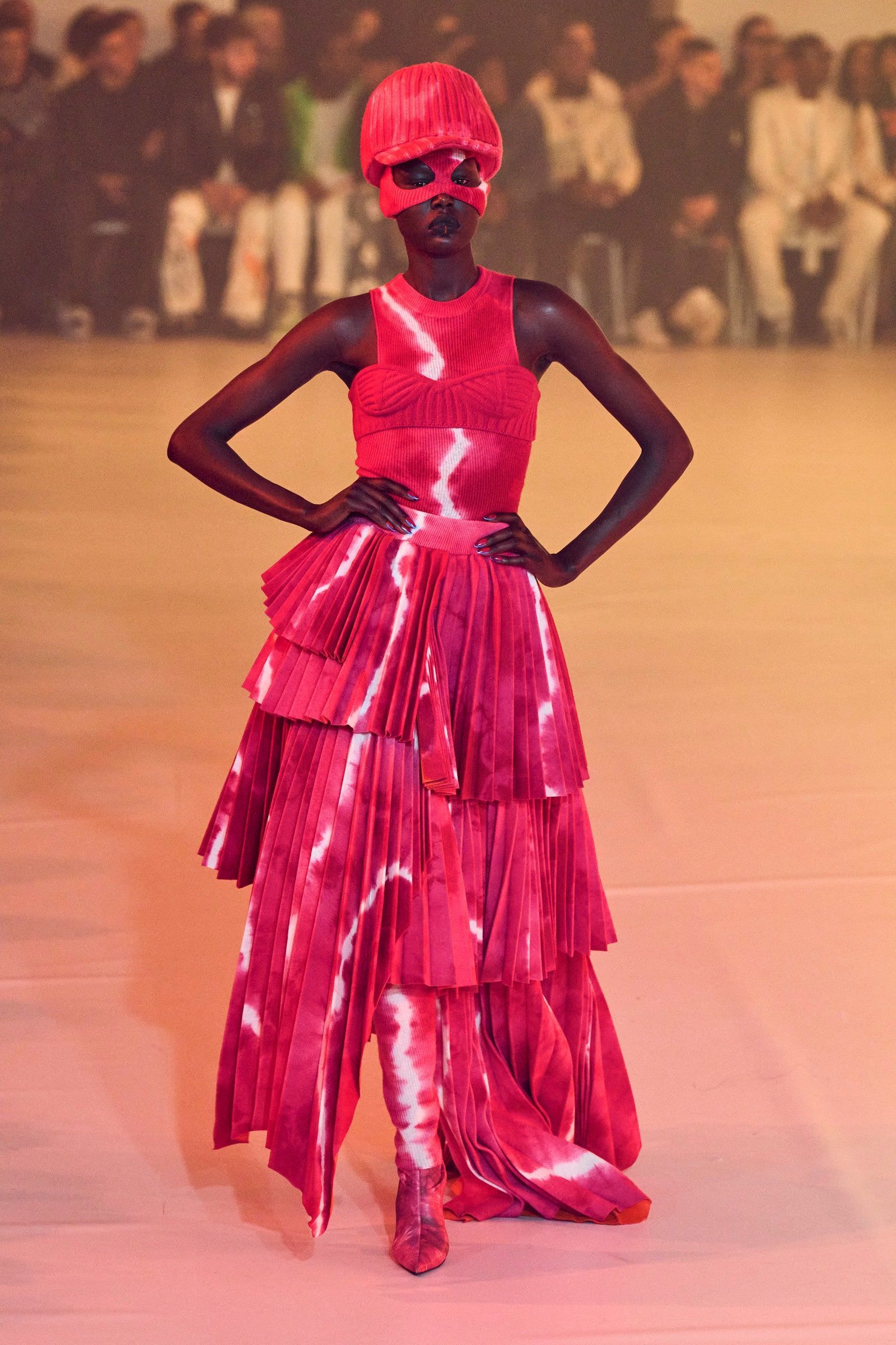 00062-off-white-fall-2022-ready-to-wear-paris-credit-gorunway-1.jpeg