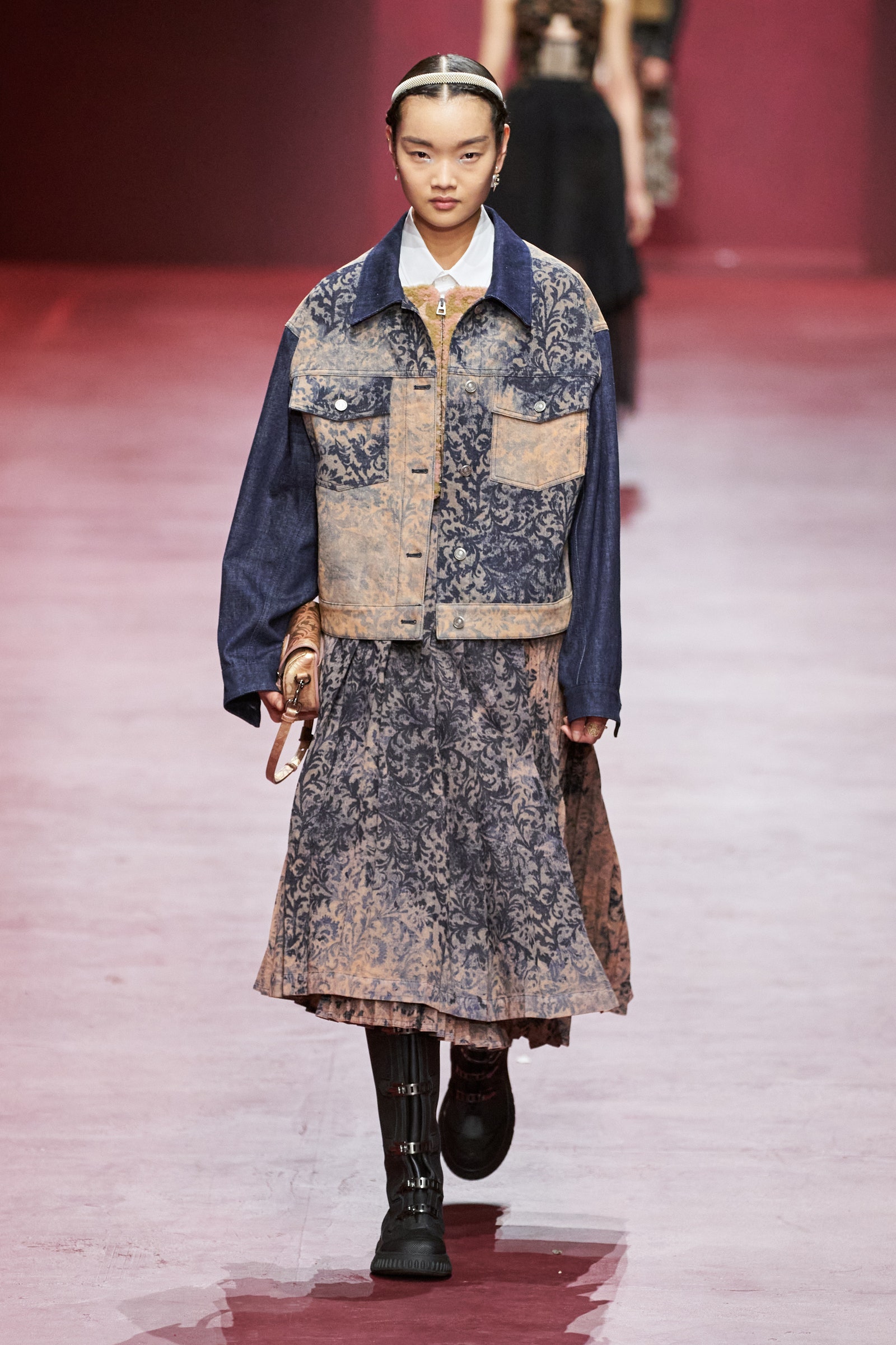 00063-christian-dior-fall-2022-ready-to-wear-paris-credit-gorunway-1.jpeg